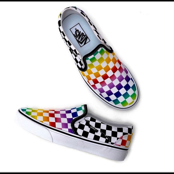 Vans Shoes - New women’s Vans Asher Rainbow check Sz 9